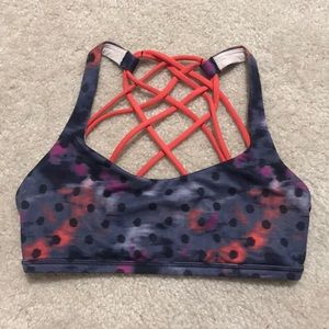 Lululemon sports bra